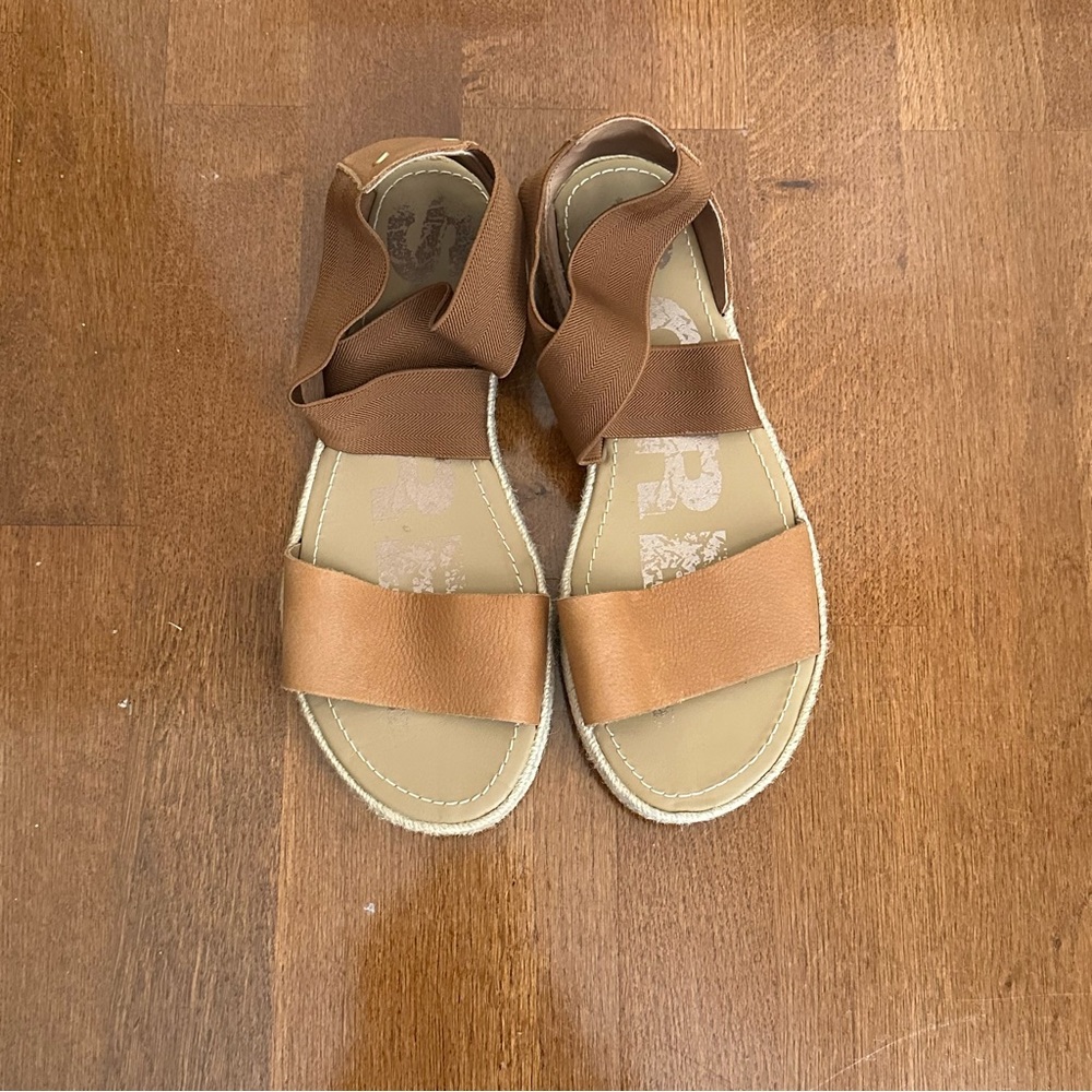 Sorel Brown Strappy Sandals Size 8